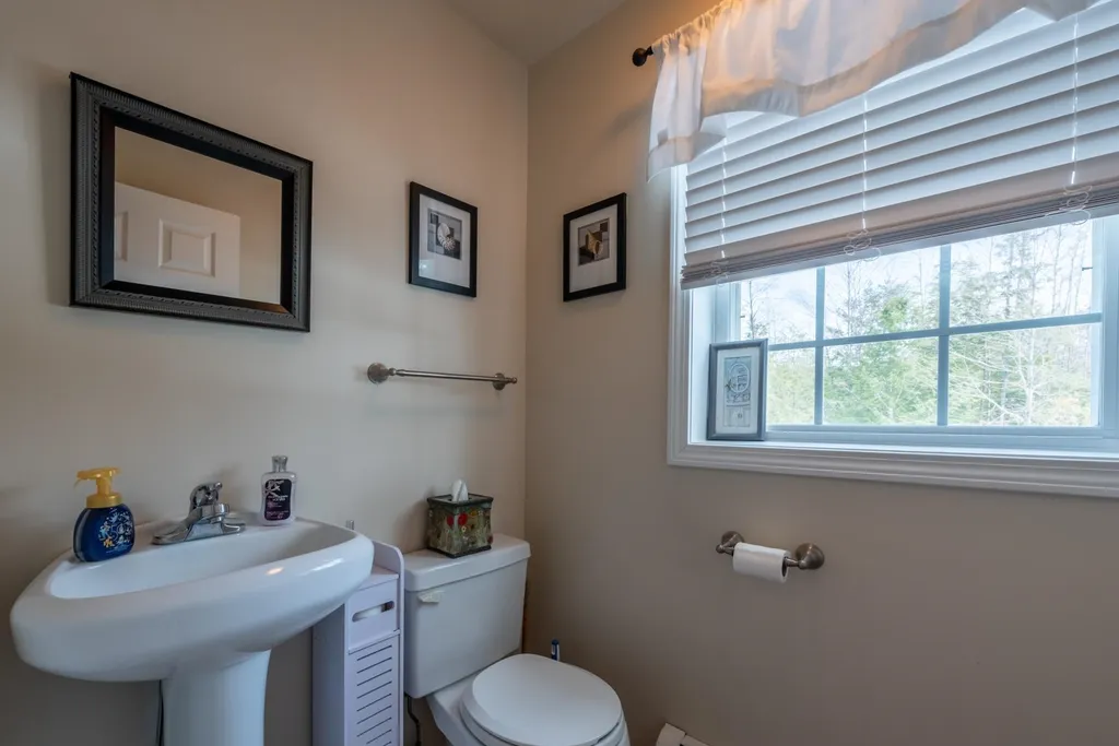 31 Maple View Drive Bradford NH 03221