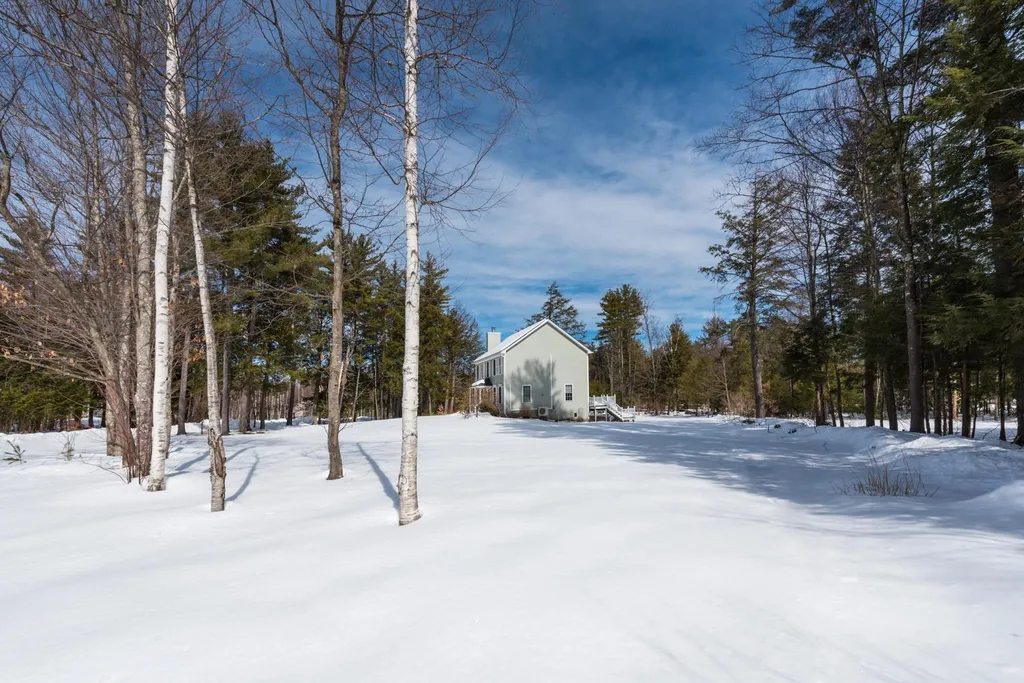 31 Maple View Drive Bradford NH 03221