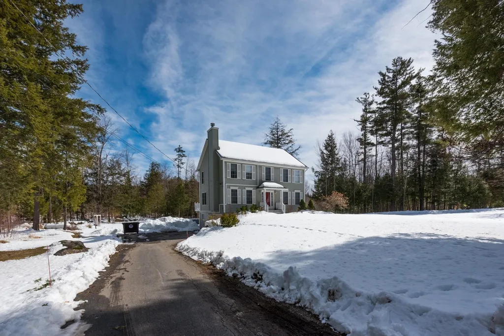 31 Maple View Drive Bradford NH 03221