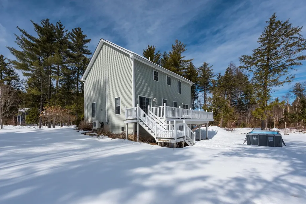31 Maple View Drive Bradford NH 03221