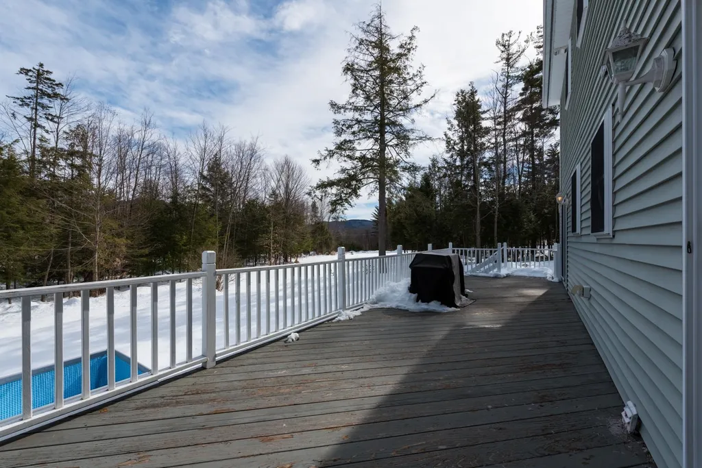 31 Maple View Drive Bradford NH 03221