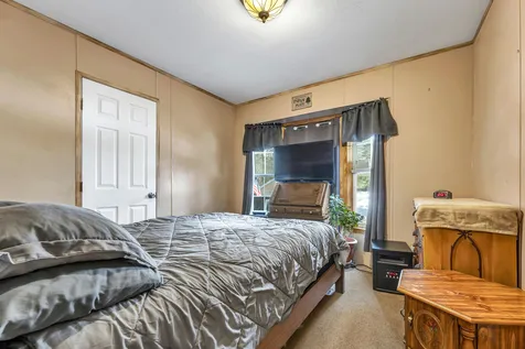 21 Black Bear Road Tamworth NH 03886