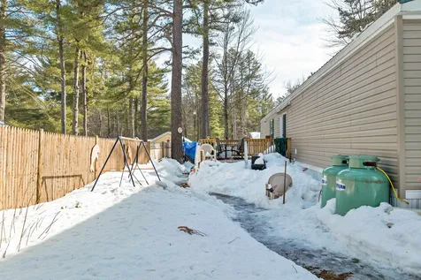 21 Black Bear Road Tamworth NH 03886