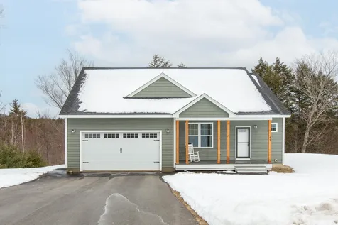 65 Richards Way Farmington NH 03835
