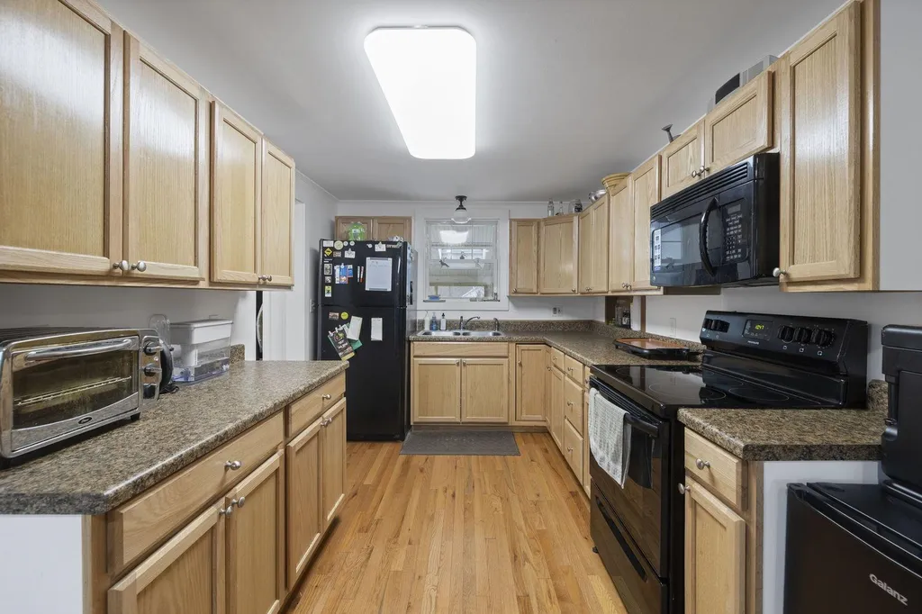95 Tolend Road Dover NH 03820