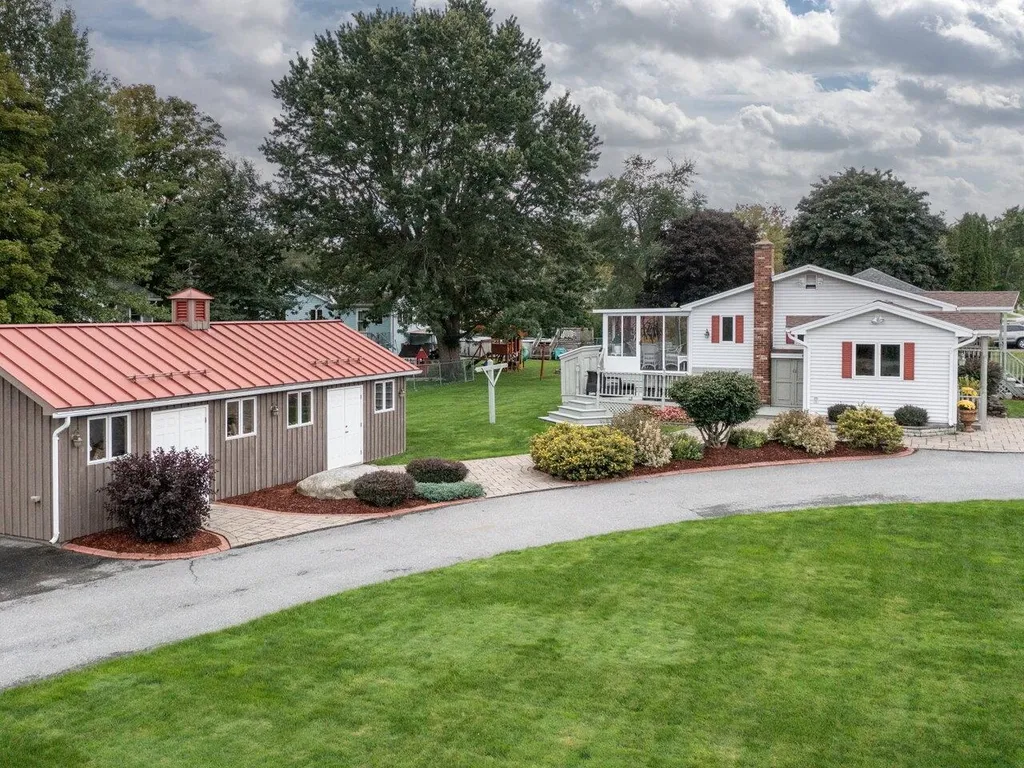 651 Falls Road Shelburne VT 05482