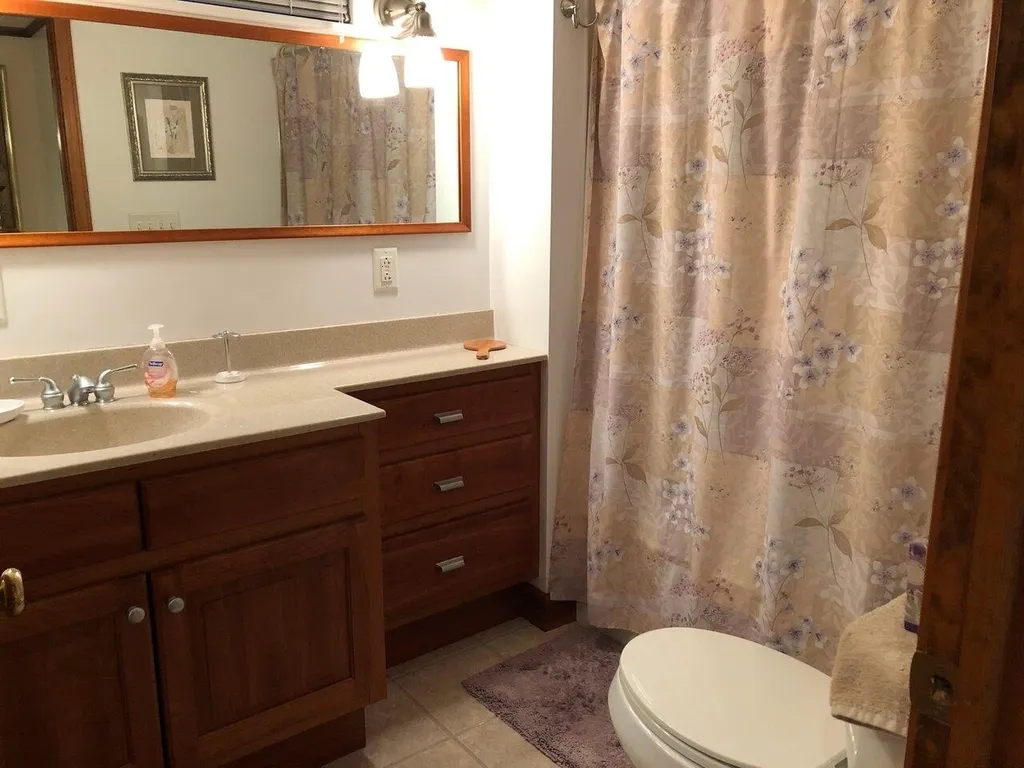 651 Falls Road Shelburne VT 05482