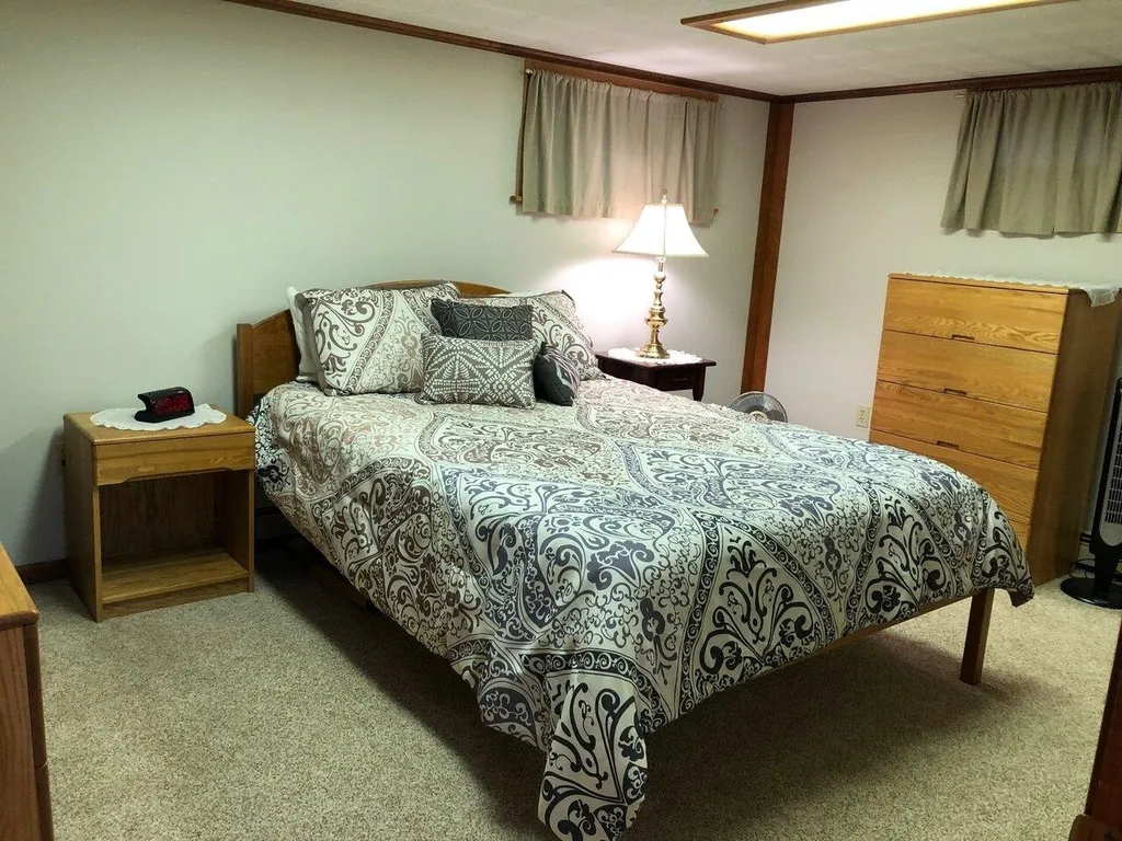 651 Falls Road Shelburne VT 05482