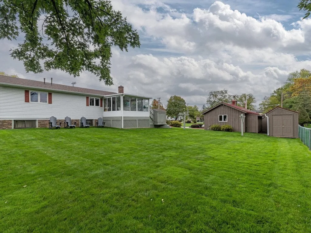 651 Falls Road Shelburne VT 05482