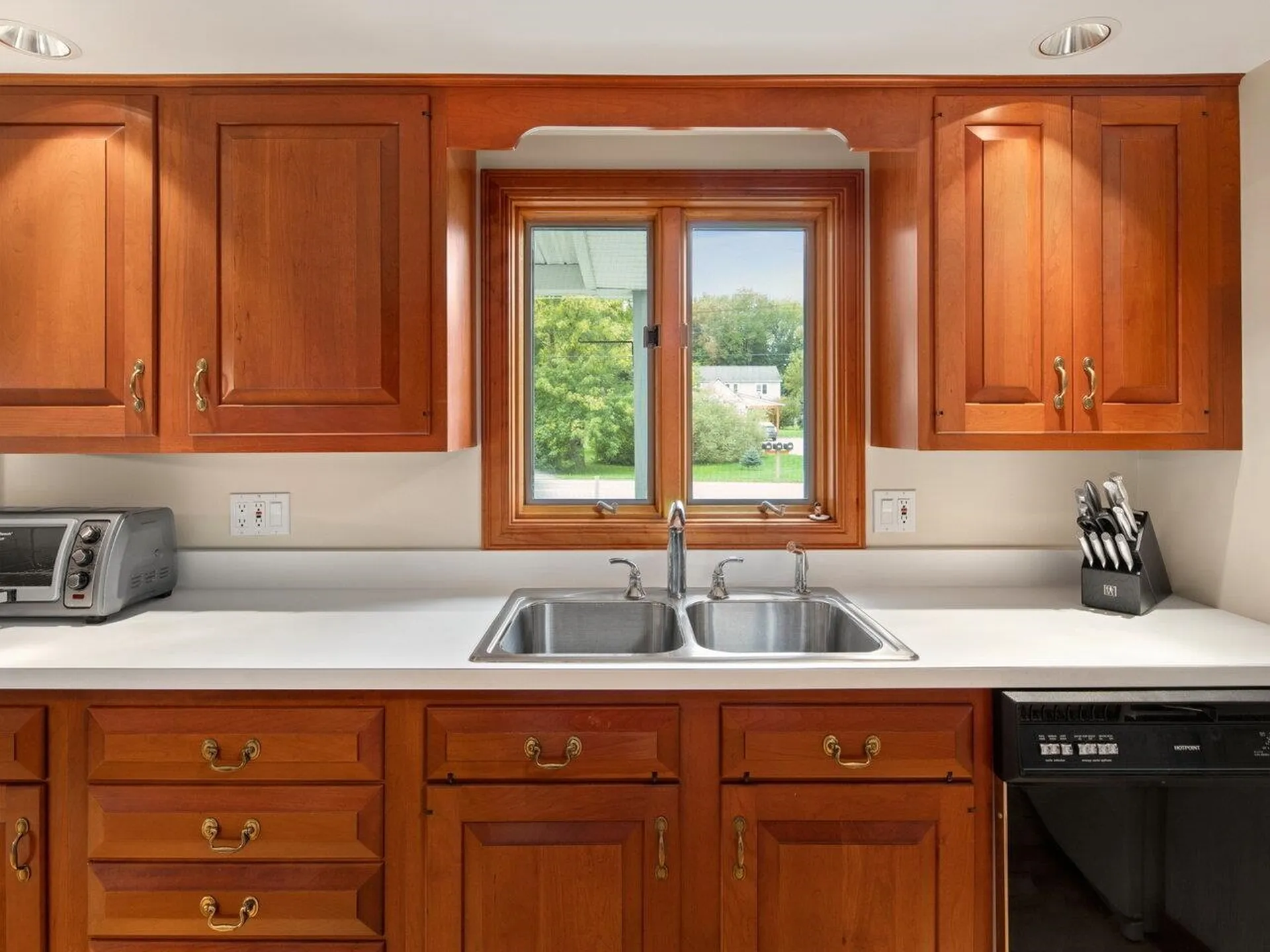 651 Falls Road Shelburne VT 05482