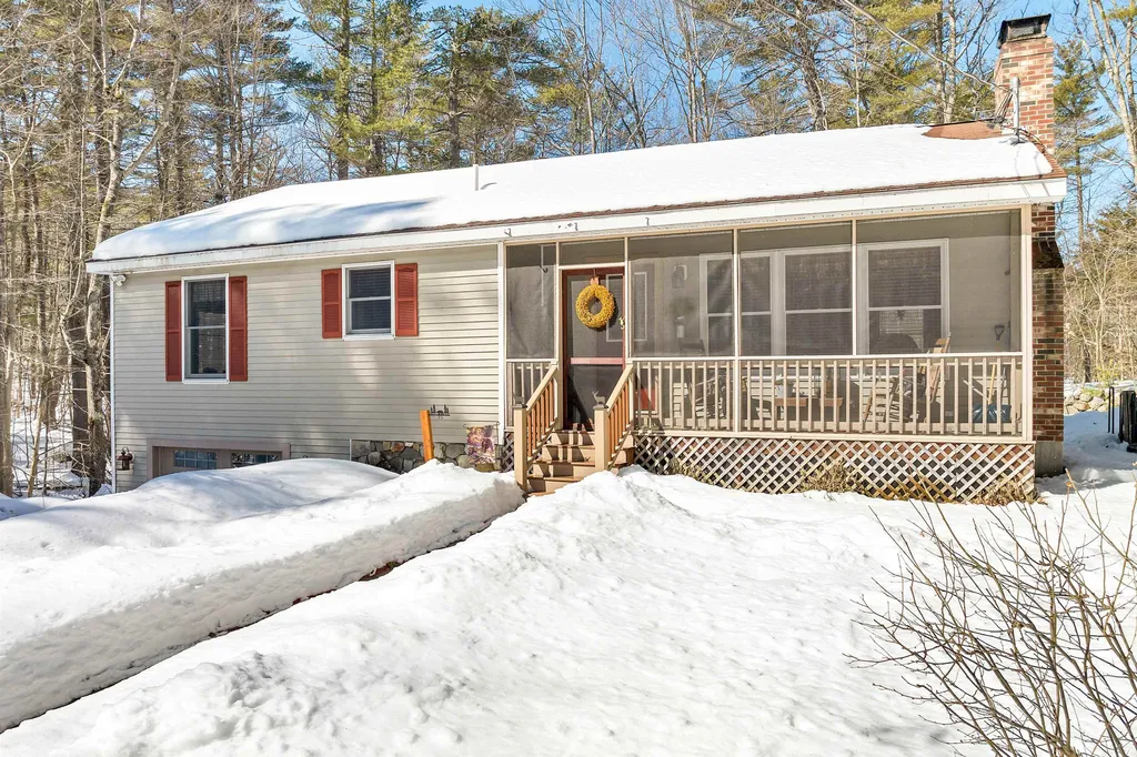 15 Friar Tuck Way Wolfeboro NH 03894