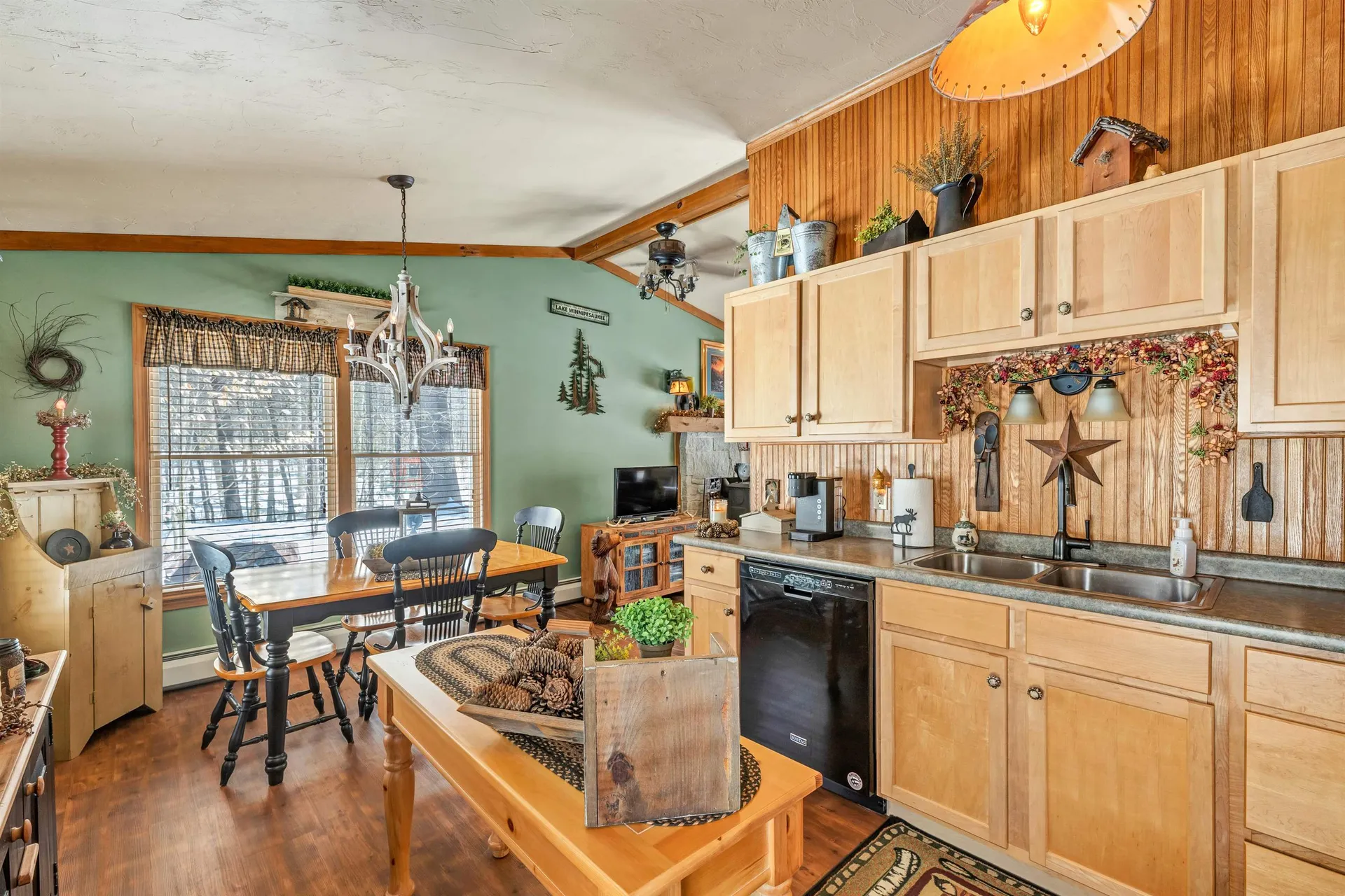 15 Friar Tuck Way Wolfeboro NH 03894