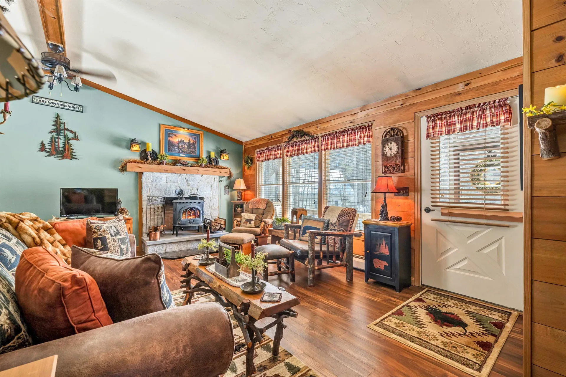 15 Friar Tuck Way Wolfeboro NH 03894