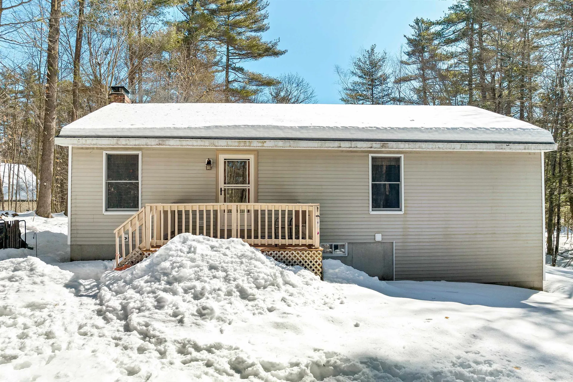 15 Friar Tuck Way Wolfeboro NH 03894