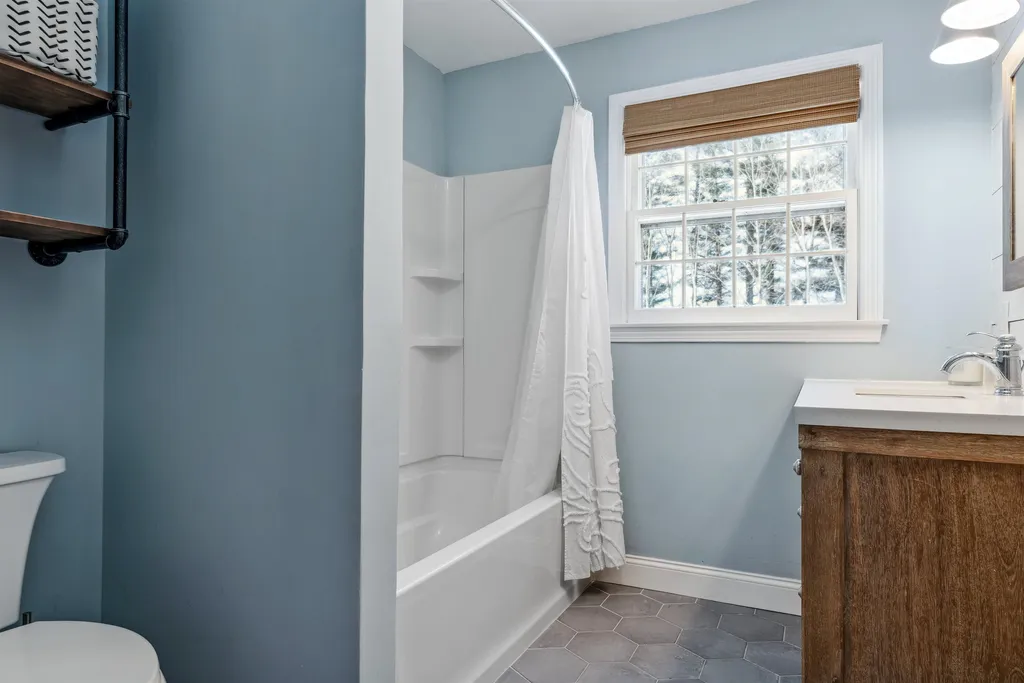 11 Haskins Road Hanover NH 03755