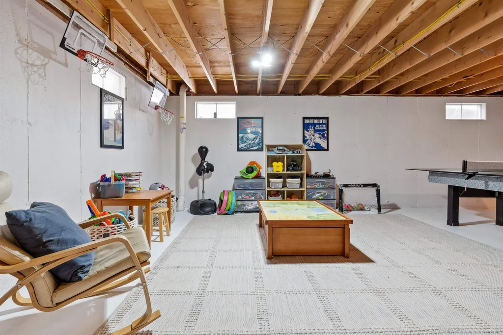 11 Haskins Road Hanover NH 03755
