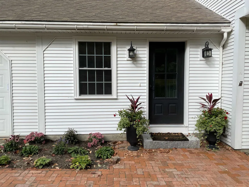 11 Haskins Road Hanover NH 03755