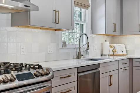 11 Haskins Road Hanover NH 03755