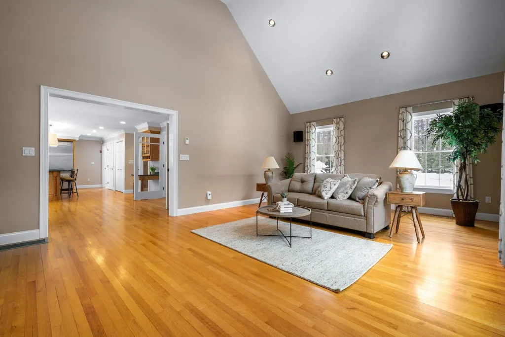 15 Arlington Drive Dover NH 03820