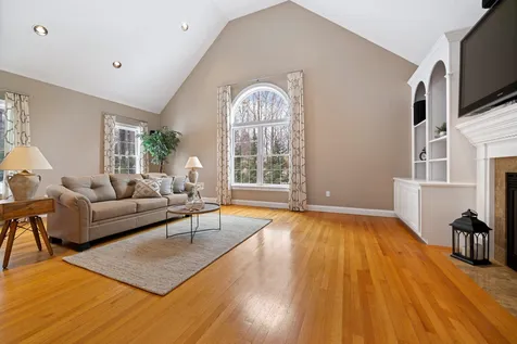 15 Arlington Drive Dover NH 03820