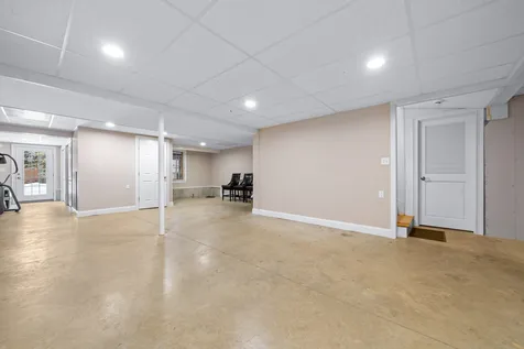 15 Arlington Drive Dover NH 03820