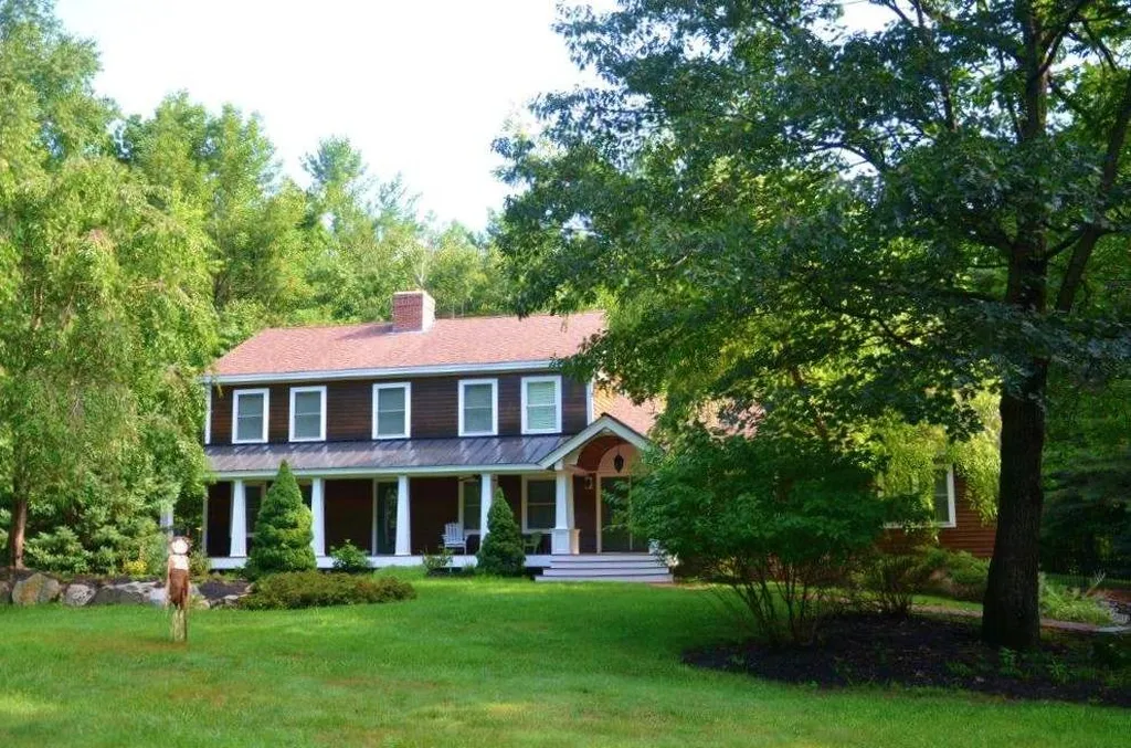 11 Sturrock Place Gilford NH 03249