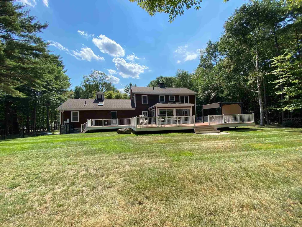 11 Sturrock Place Gilford NH 03249