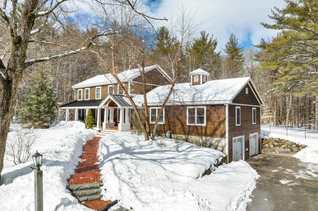 11 Sturrock Place Gilford NH 03249