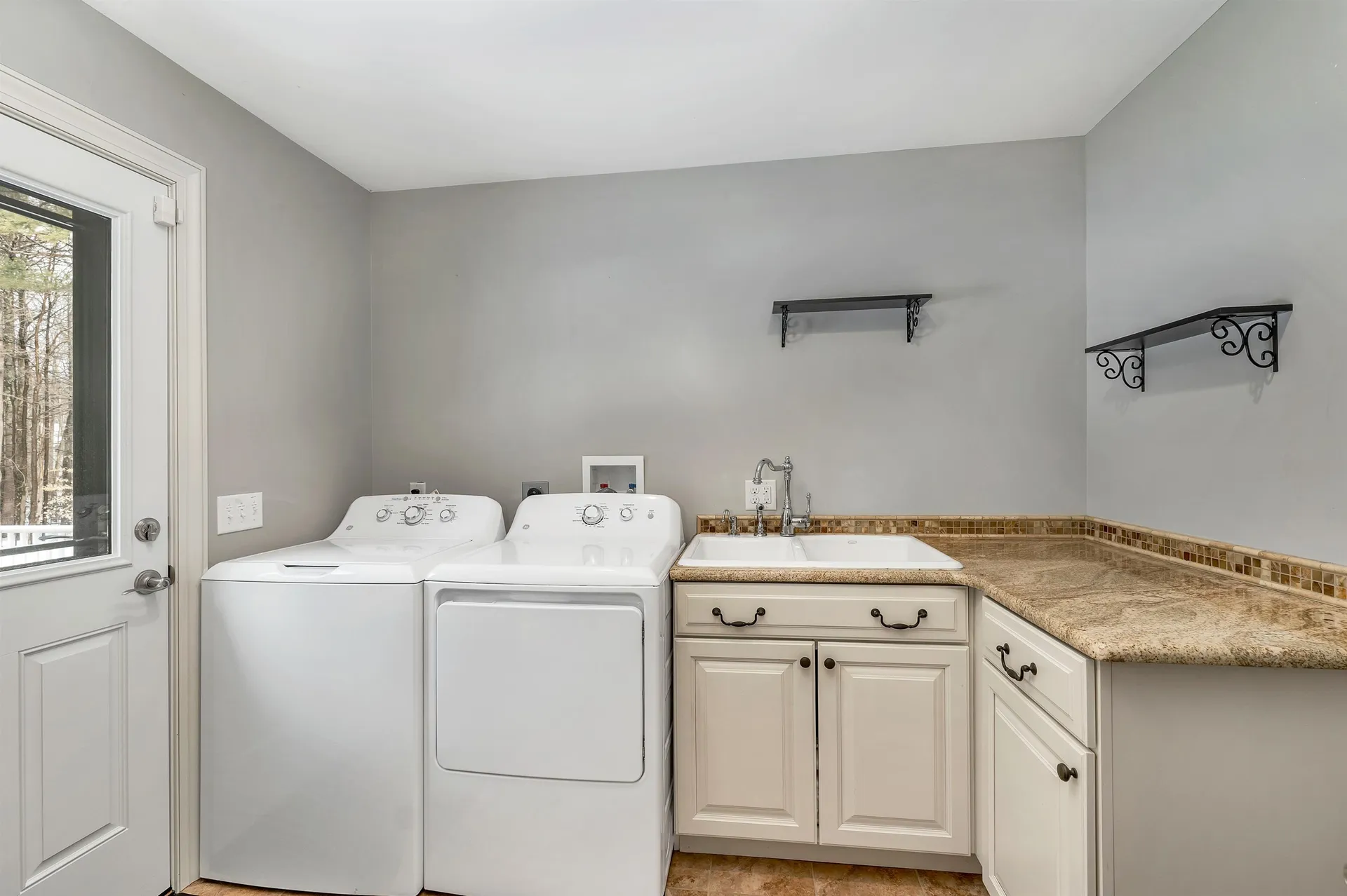 11 Sturrock Place Gilford NH 03249