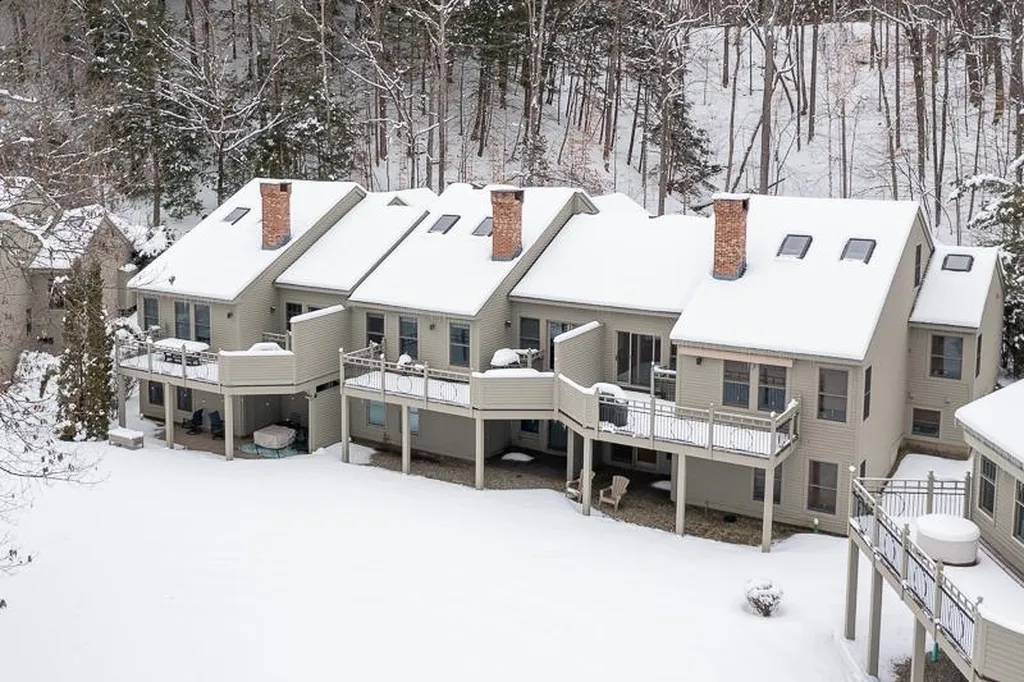 580 Murphy's Road Hartford VT 05059