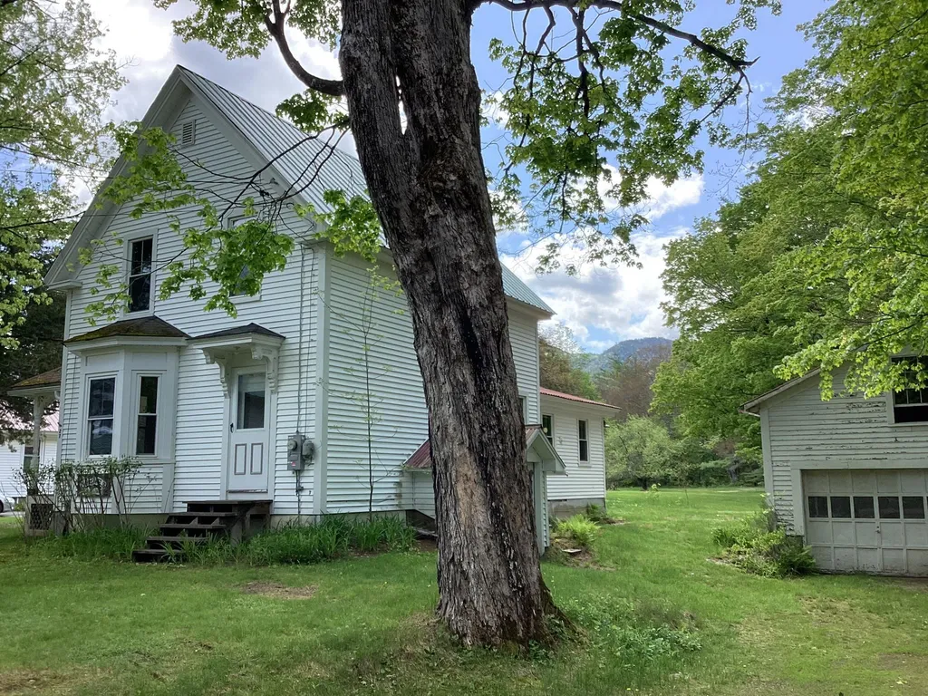 27 Forest Avenue Bartlett NH 03812
