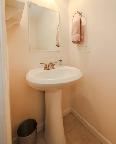 24 Dillon Way Laconia NH 03246