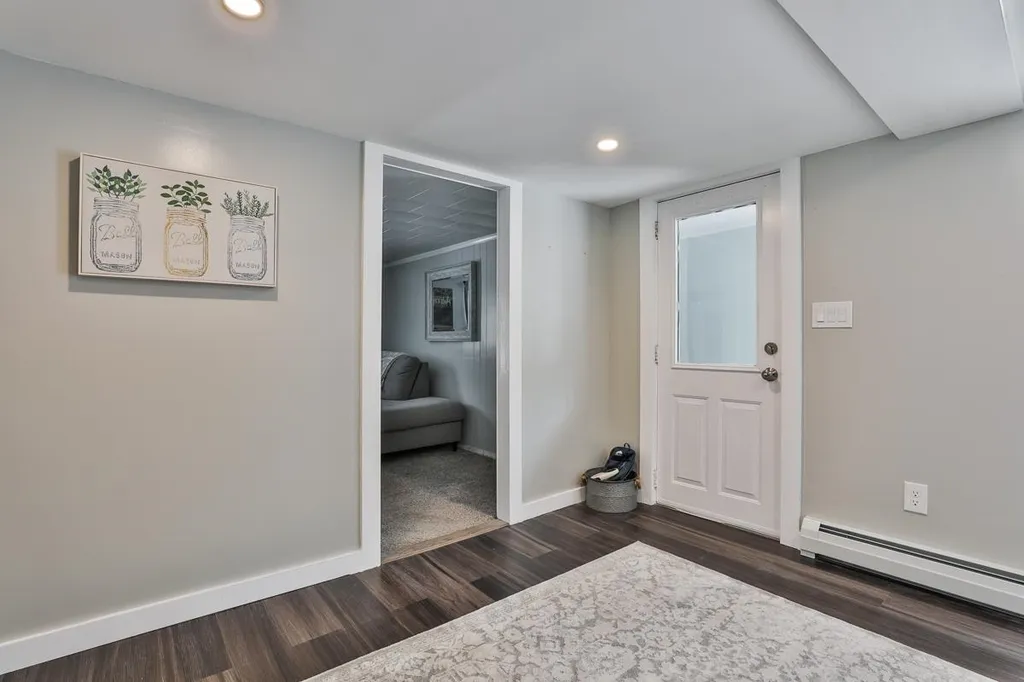 59 Oak Street Milford NH 03055