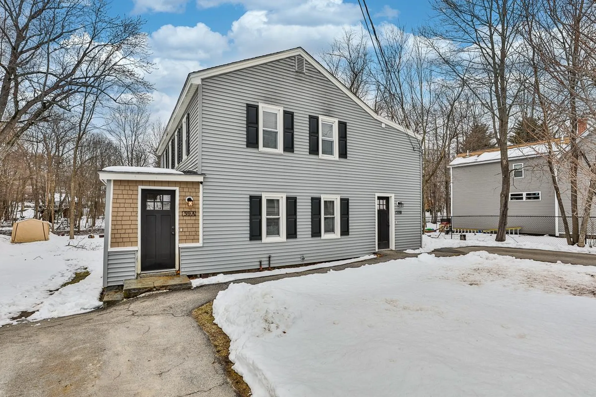59 Oak Street Milford NH 03055