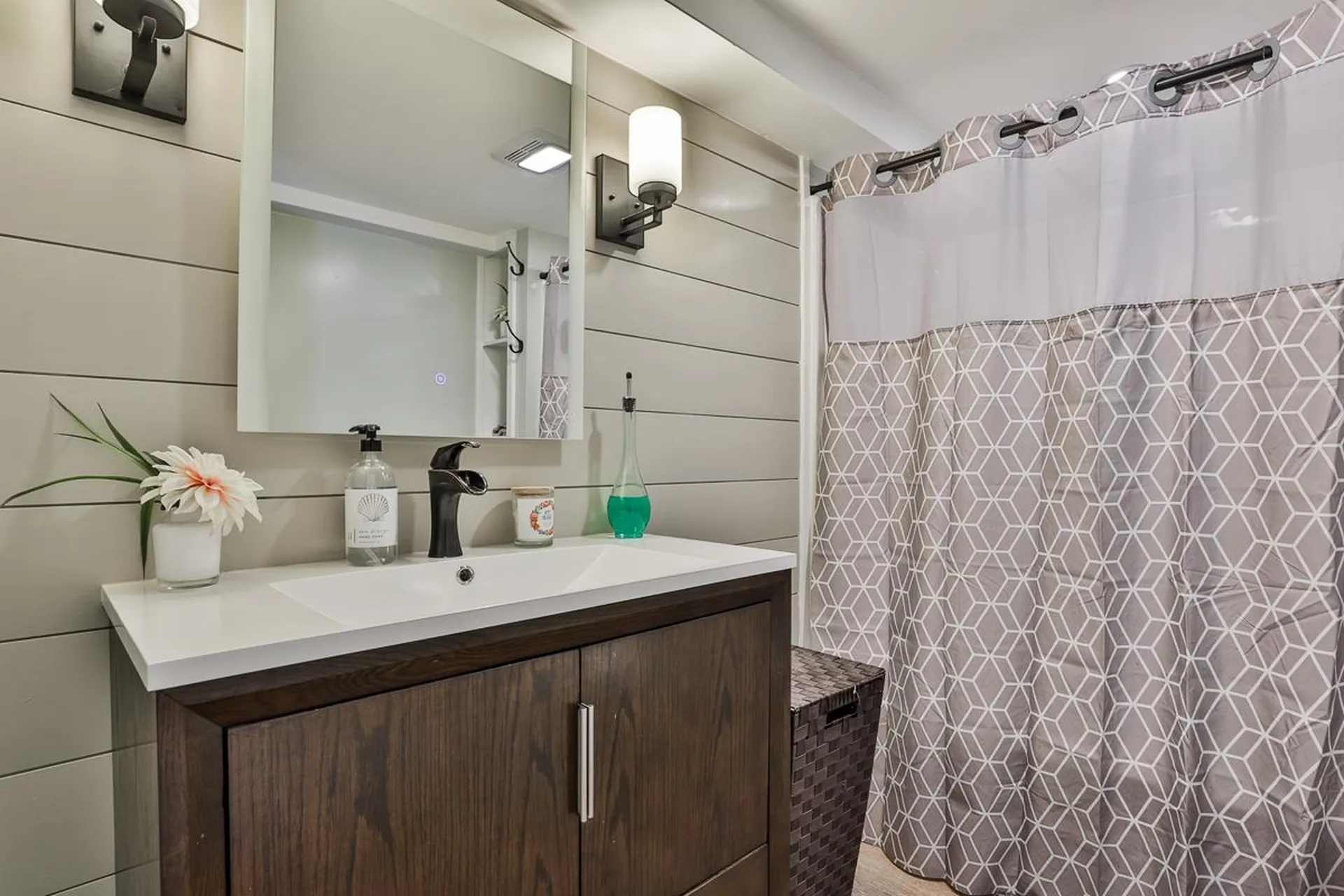59 Oak Street Milford NH 03055