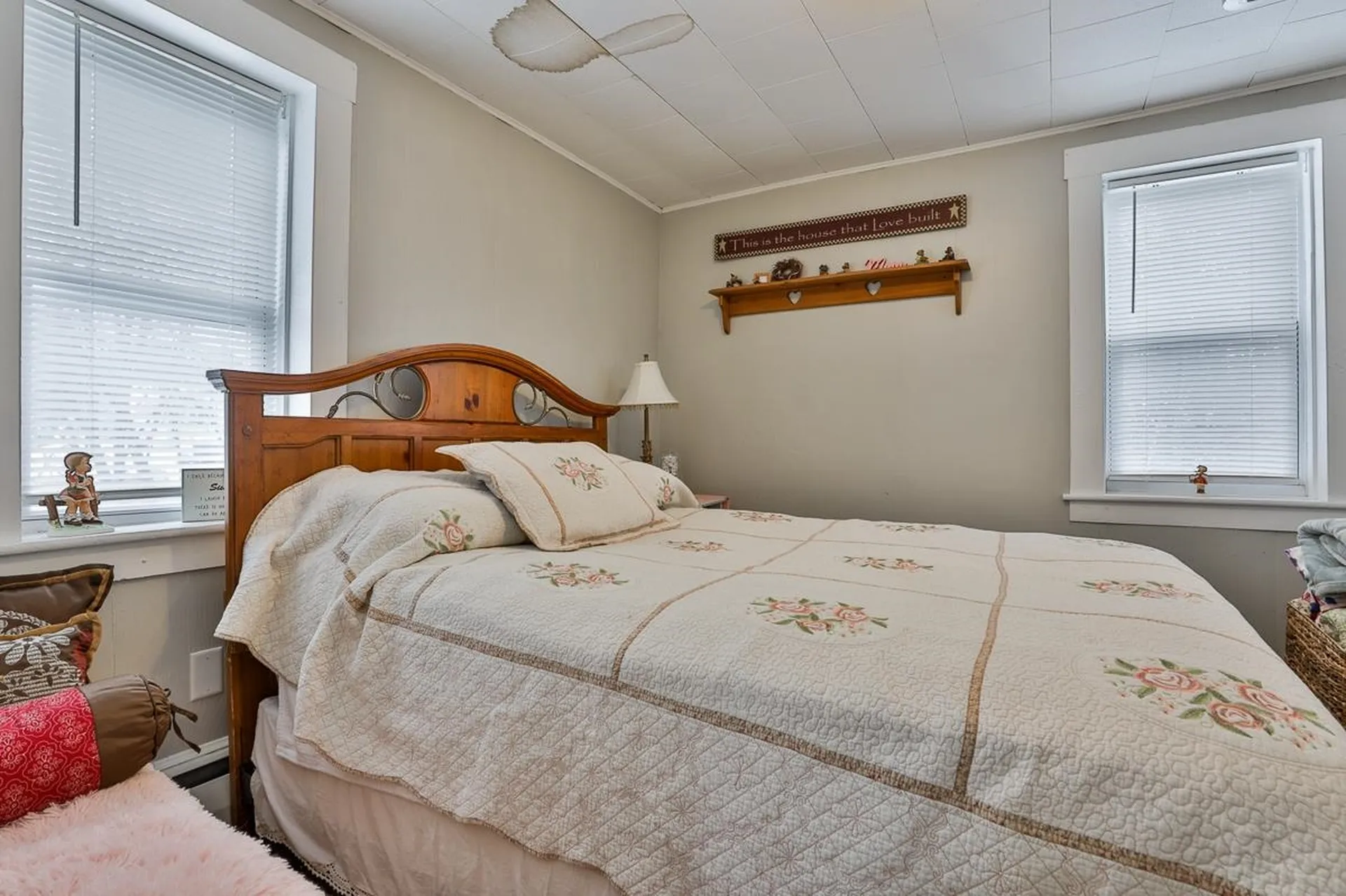 59 Oak Street Milford NH 03055