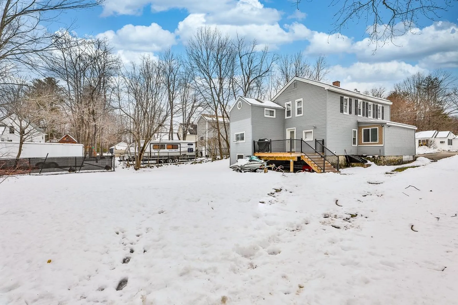 59 Oak Street Milford NH 03055