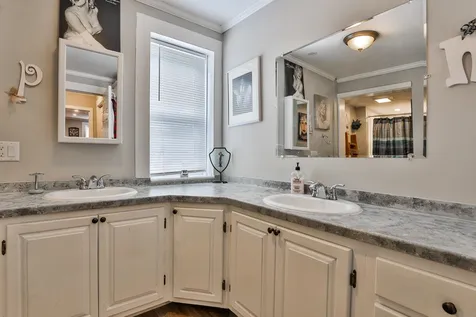 59 Oak Street Milford NH 03055