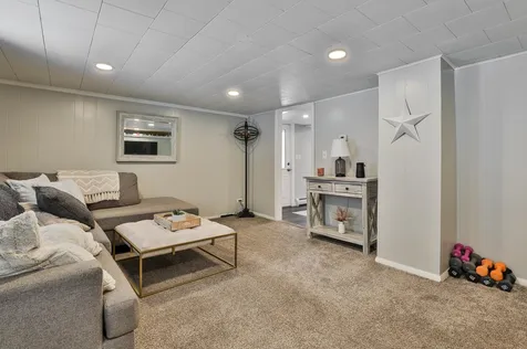 59 Oak Street Milford NH 03055