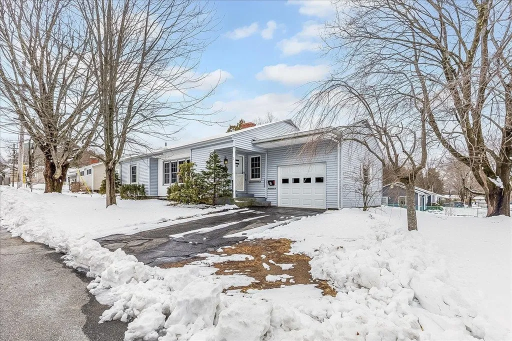 2 Homestead Circle Hampton NH 03842