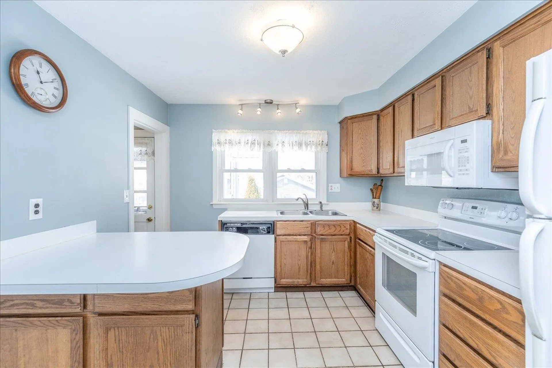 2 Homestead Circle Hampton NH 03842