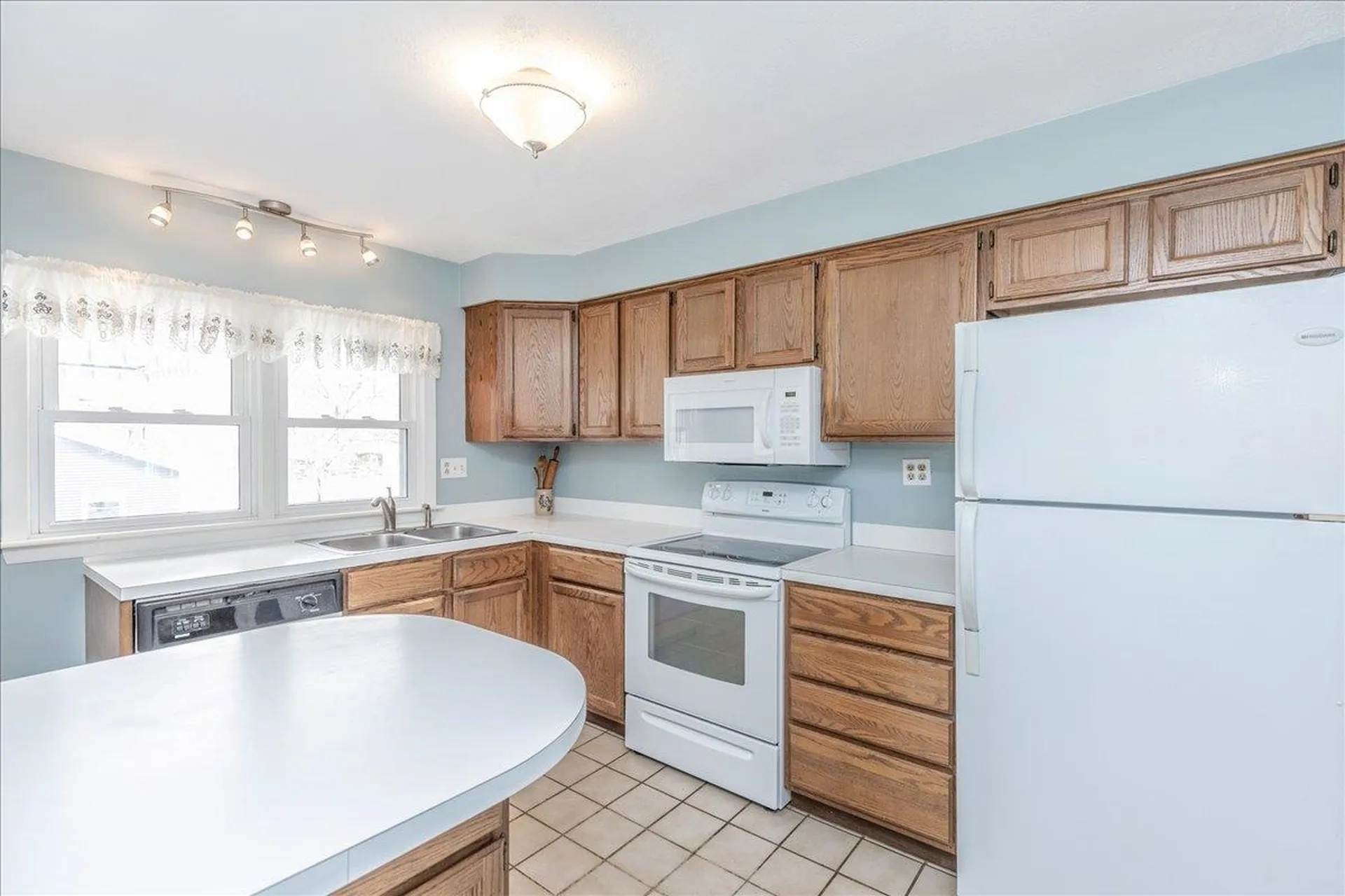 2 Homestead Circle Hampton NH 03842