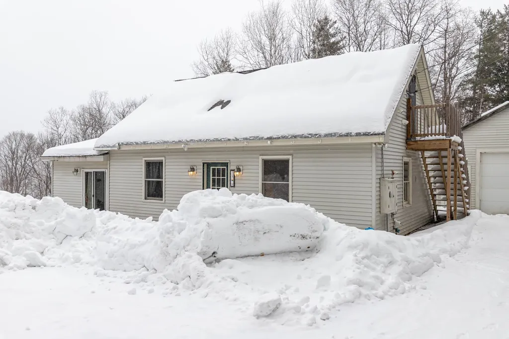 15 Manchester Drive Lebanon NH 03766