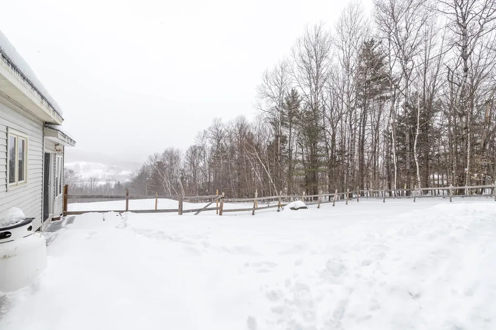 15 Manchester Drive Lebanon NH 03766
