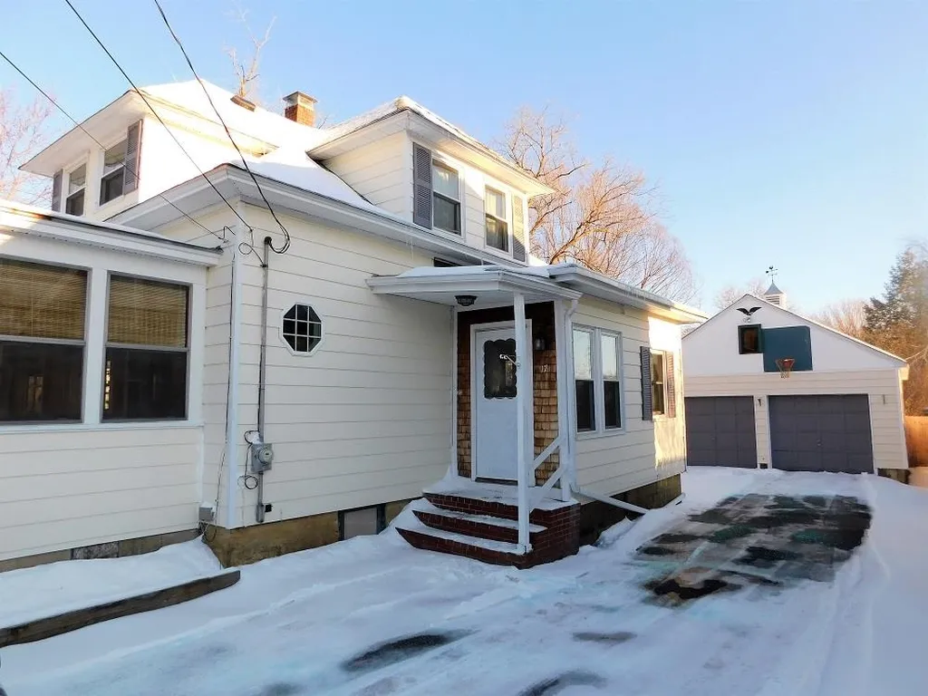 17 Chesley Avenue Somersworth NH 03878