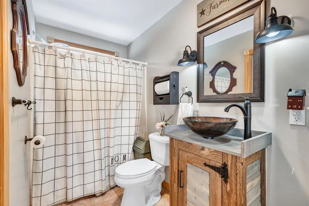 11 Saint Moritz Drive New Durham NH 03855