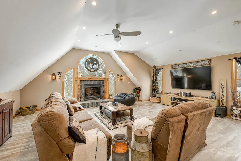 11 Saint Moritz Drive New Durham NH 03855