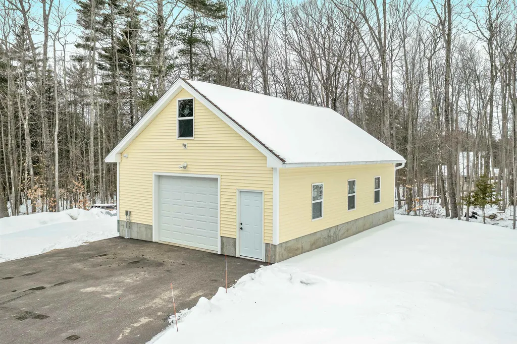 11 Saint Moritz Drive New Durham NH 03855