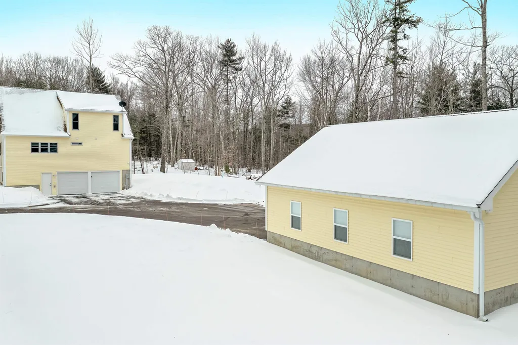 11 Saint Moritz Drive New Durham NH 03855
