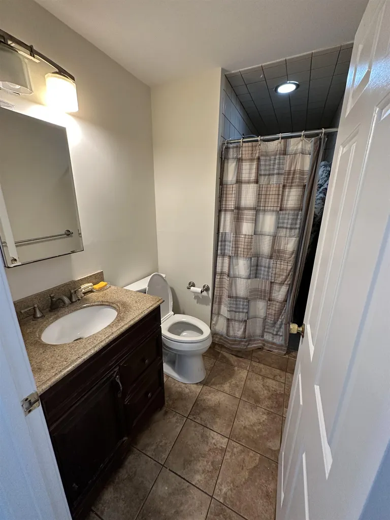 12 Carson Circle Nashua NH 03062